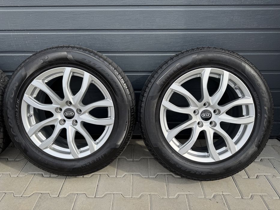 Продам диски з резиною Kia R18 5:114.3 235:60
