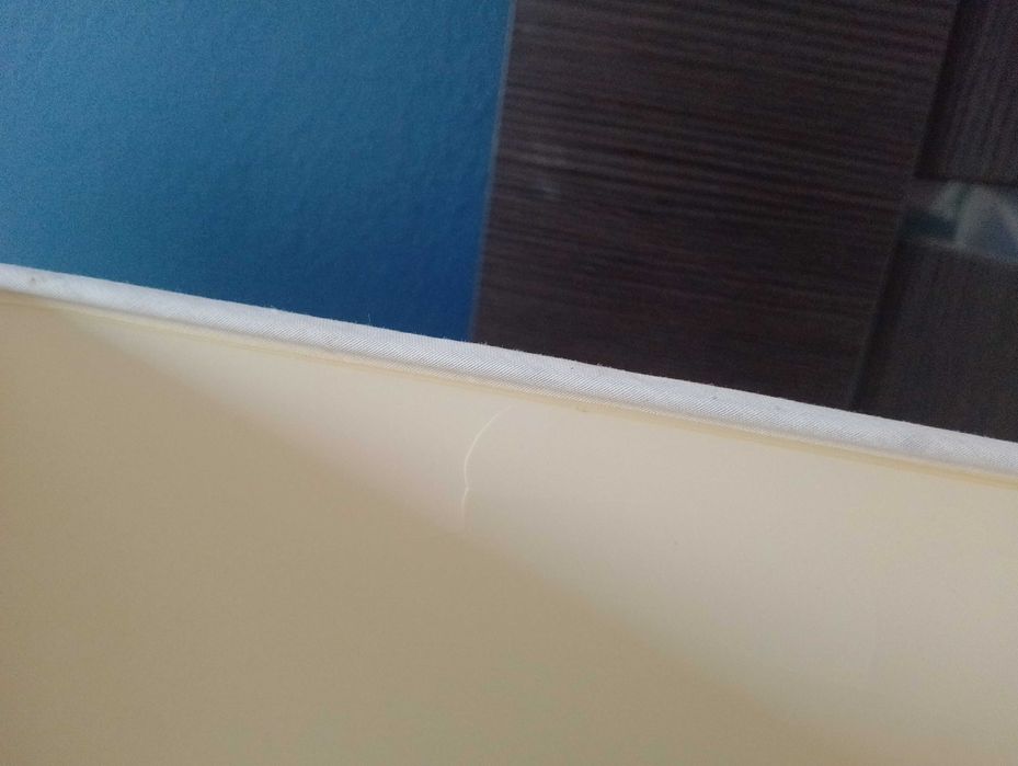 Lampka nocna sypialnia biała