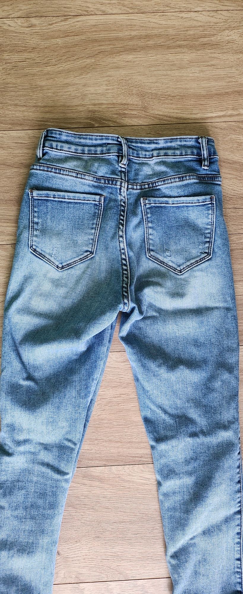 Spodnie jeans r. 34 oraz spódniczka