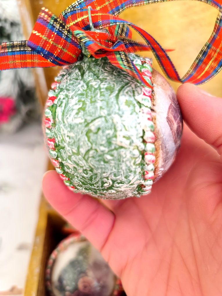 Bombki w ozdobnym pudełku