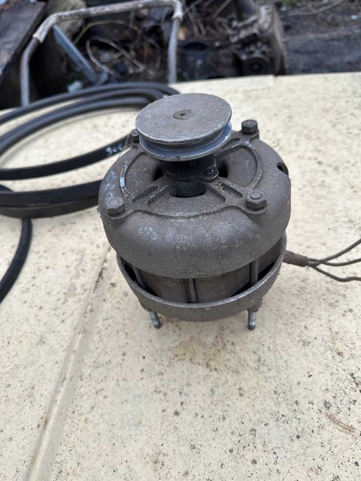 Електродвигатель /Електромотор