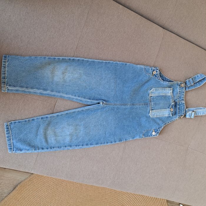 Куртка zara,Zara 104, zara 98,комбінезон zara,трусики hm 98, на 3-4 ро