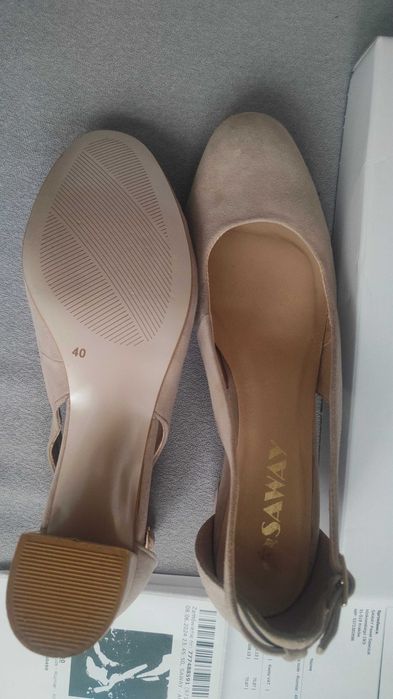 Zamszowe czółenka Lenora nude 40