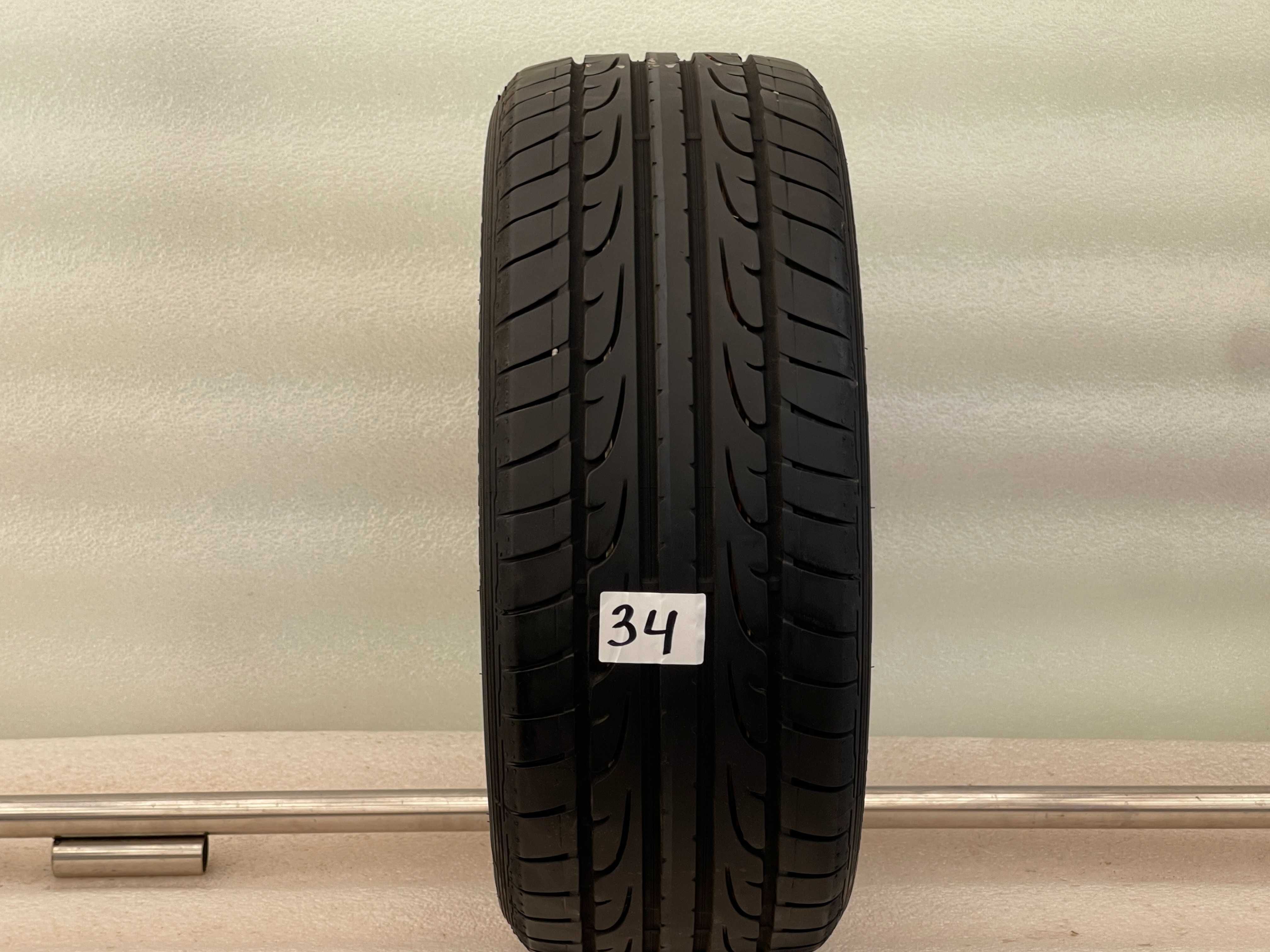 215/45 R16 Dunlop {1 шина  }