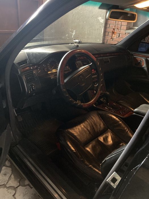 Мерседес Mersedes E320