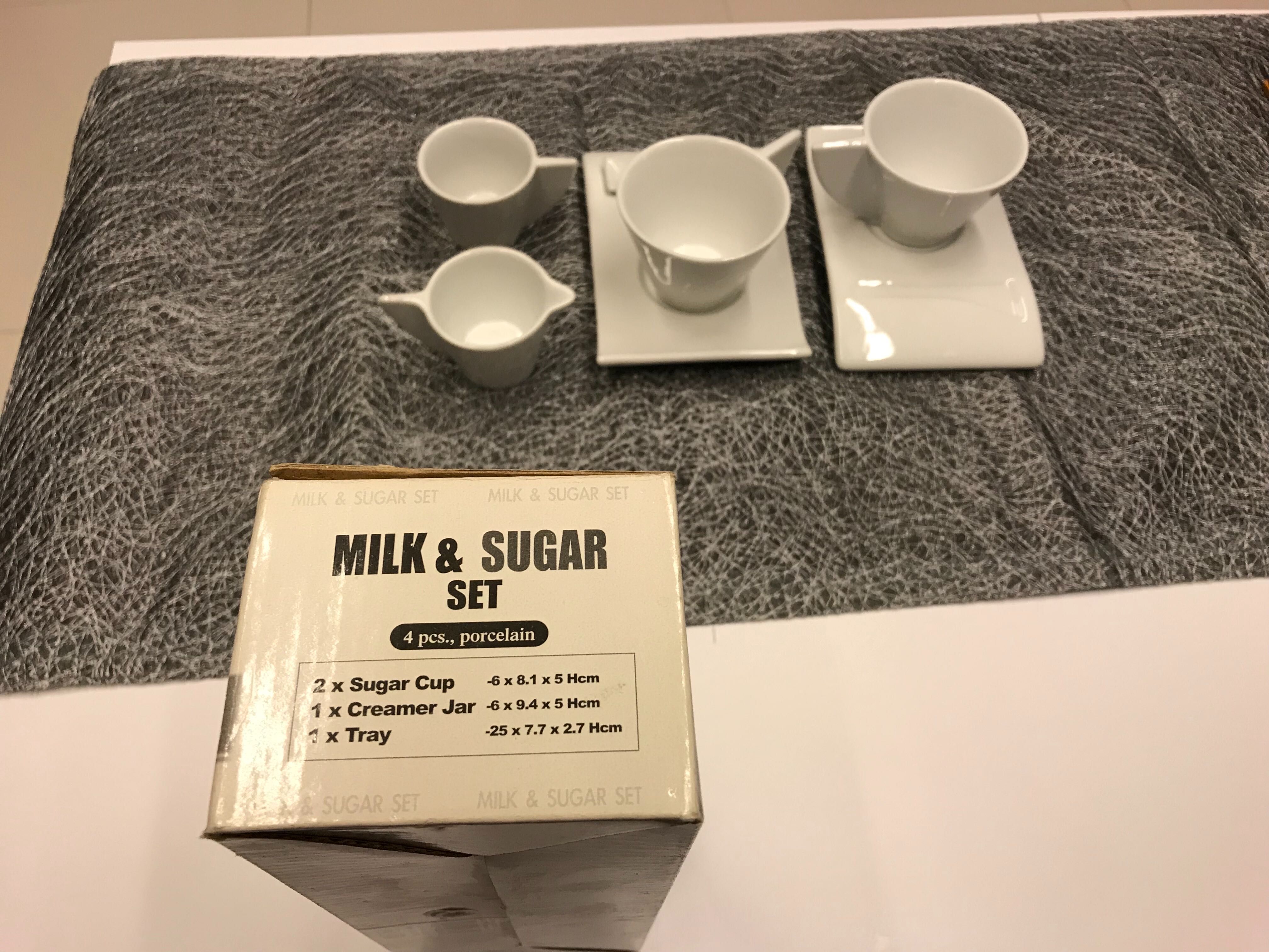 Filizanki 4 do espresso oraz espresso lungo porcelana biała dzbanuszek