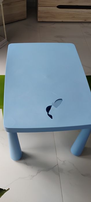 Stolik +krzesełka mamut Ikea