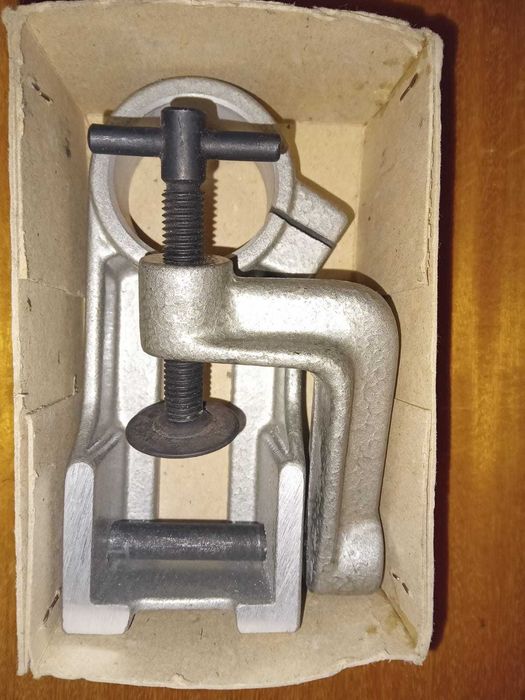 Przystawka do wiertarki PRCr-10/6 II B /L . Statyw uniwersalny