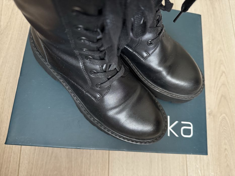 Черевики осінь-зима чорні intertop Braska