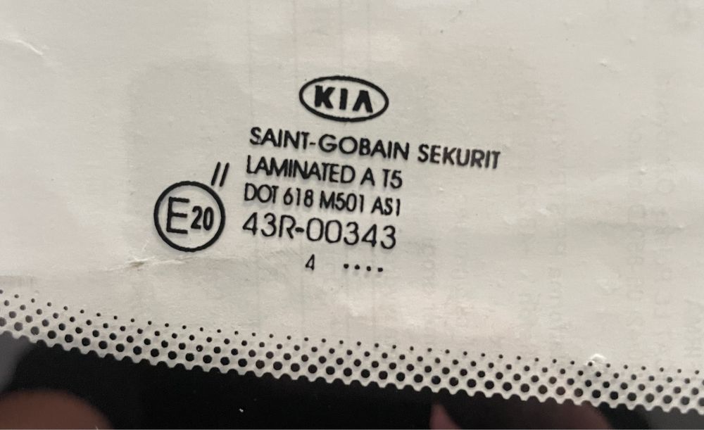 Kia Ceed II 12-18 / szyba przednia czołowa / ORG. / Montaż