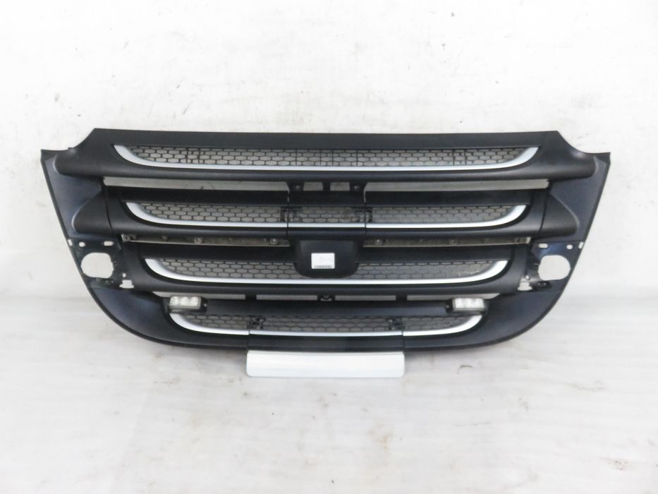 Atrapa Grill Daf Cf