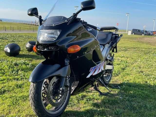 Kawasaki ZZR 1100 como nova!