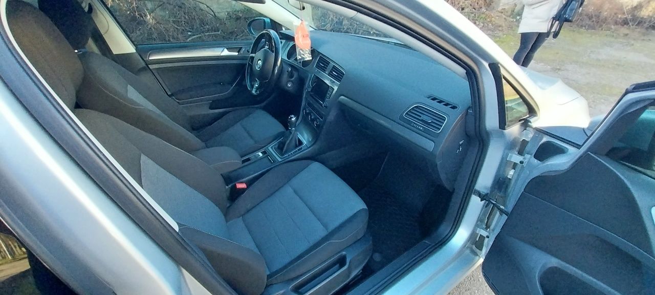 Продам Volkswagen Golf 7