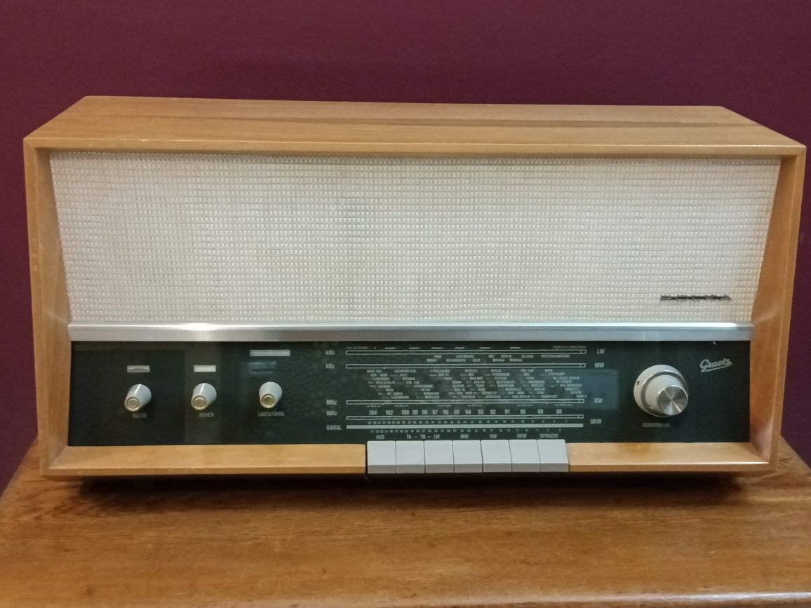 Rádio antigo Graetz