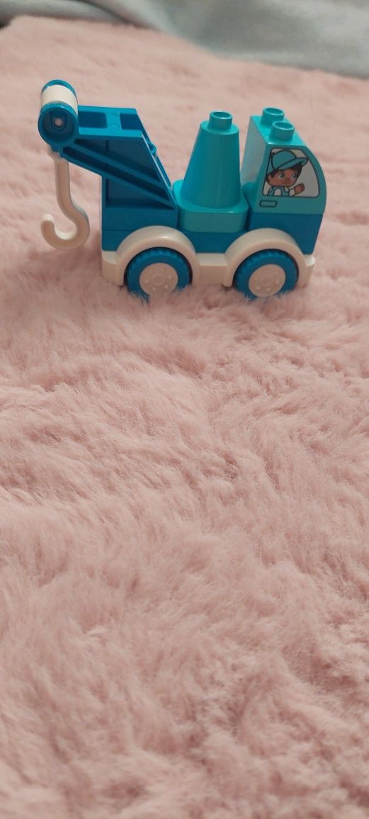Klocki Lego Duplo 10918 Pomoc drogowa holownik dźwig auto samochód
