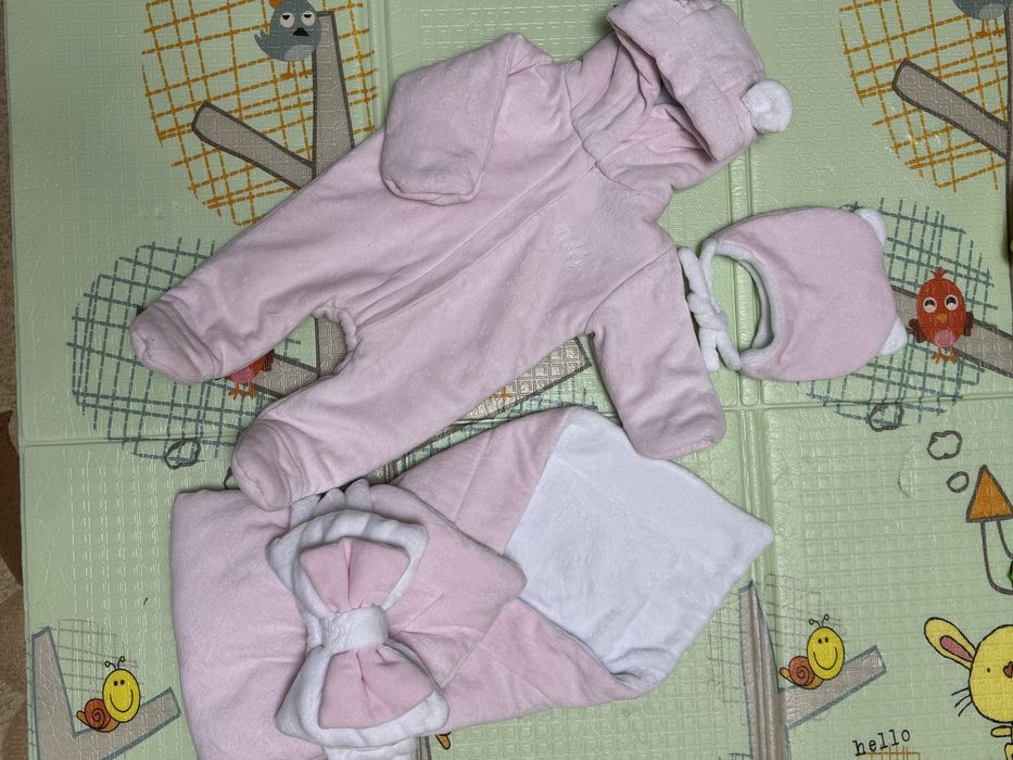 Набір на виписку, комбінезон, конверт на виписку