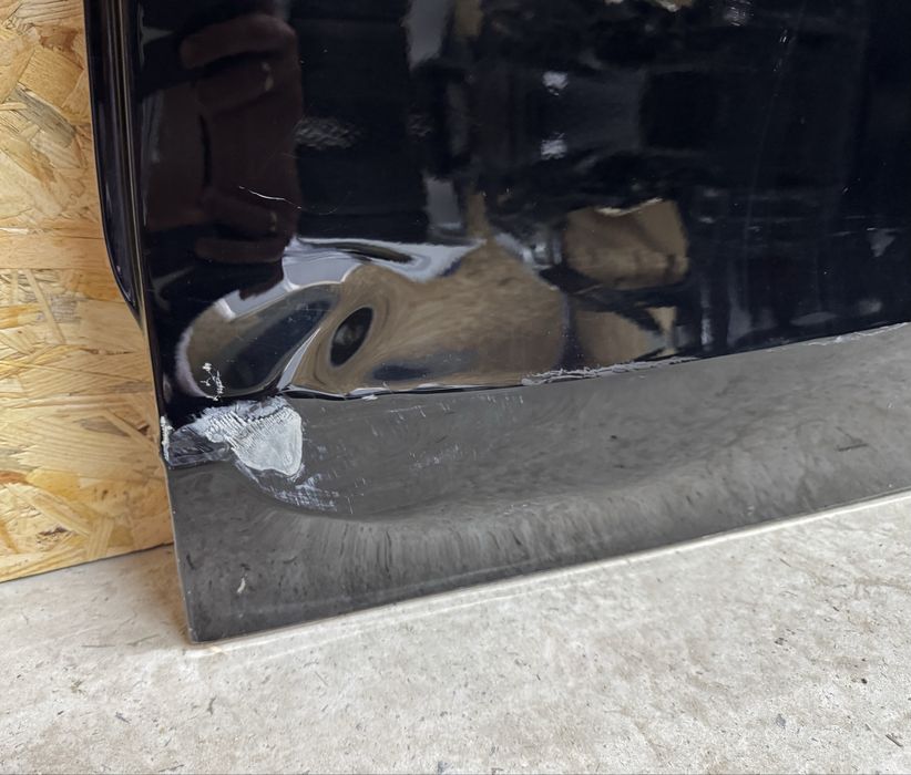 Tesla Model 3 двері задні ліві