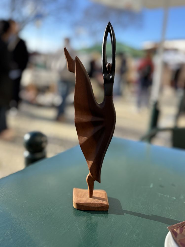 Escultura madeira Bailarina