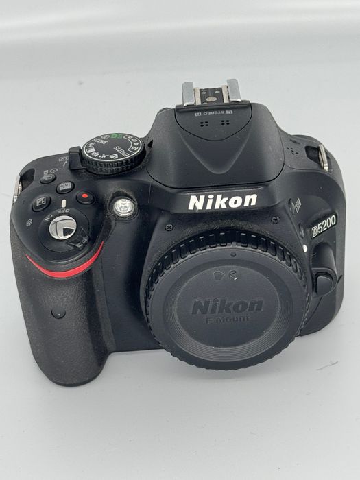 Nikon D5200  + 3 obiektywy + grip