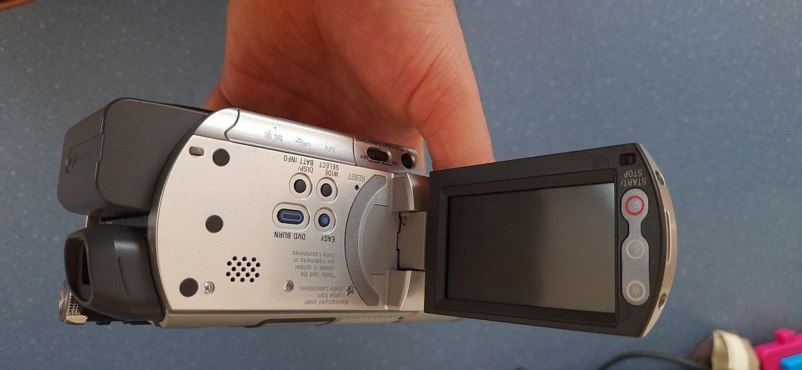 Відеокамера Sony dsr-sr100e