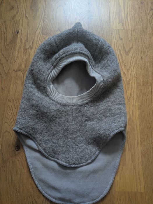 Kominiarka z kolcami dinozaura HUTTEIiHUT Grey 4-6 lat