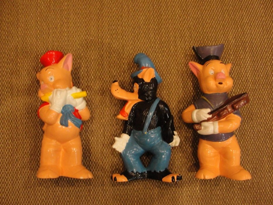 Antigas Figuras em Louça do Lobo Mau e 2 dos 3 Porquinhos 33cm Altura