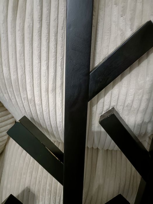 Trzy wieszaki czarne Ikea tjusig