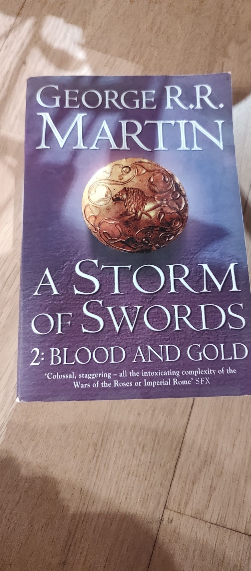 George Martin A storm of swords 2. Blood and gold Gra o tron w orygina