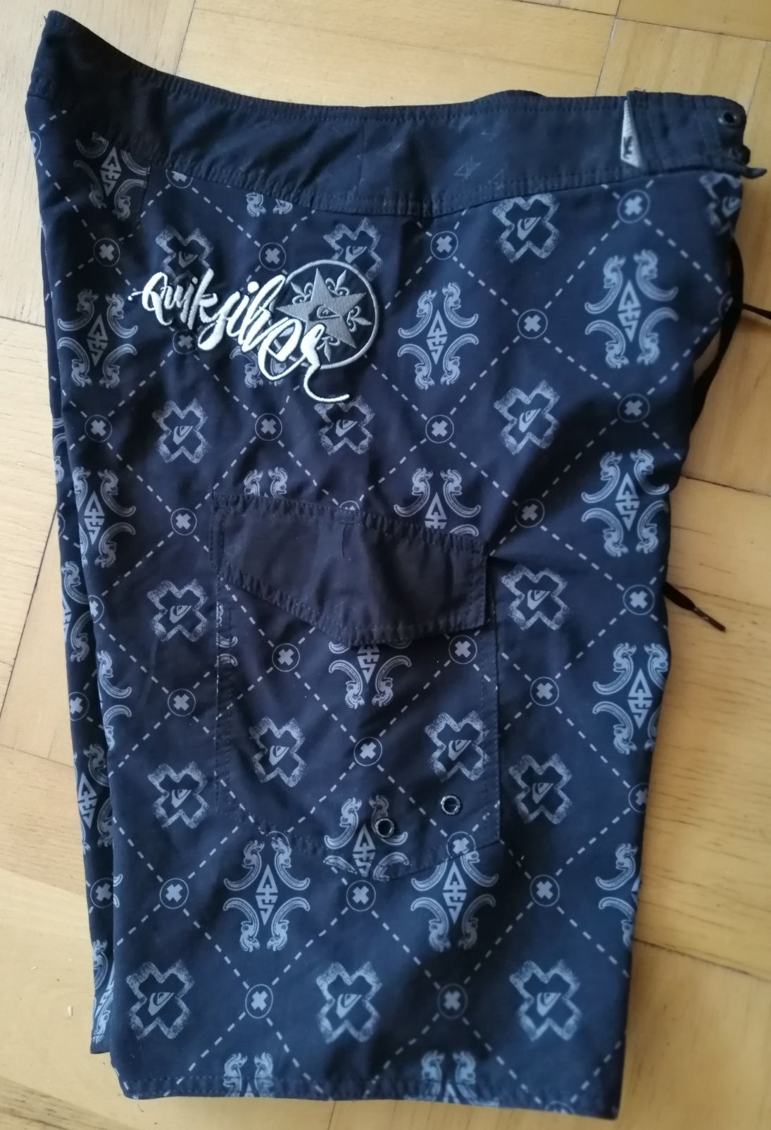 Quiksilver, spodenki, szorty męskie M r. 32