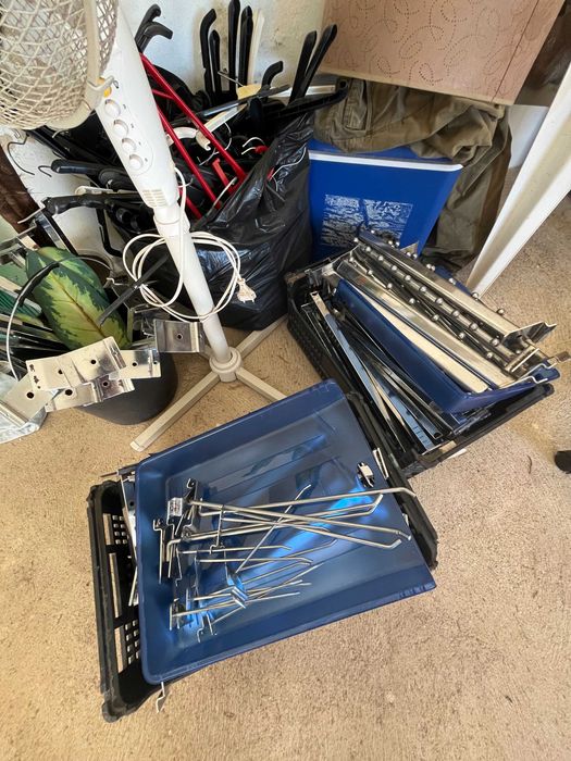 Prateleiras suspensas para lojas (Desde 15€)