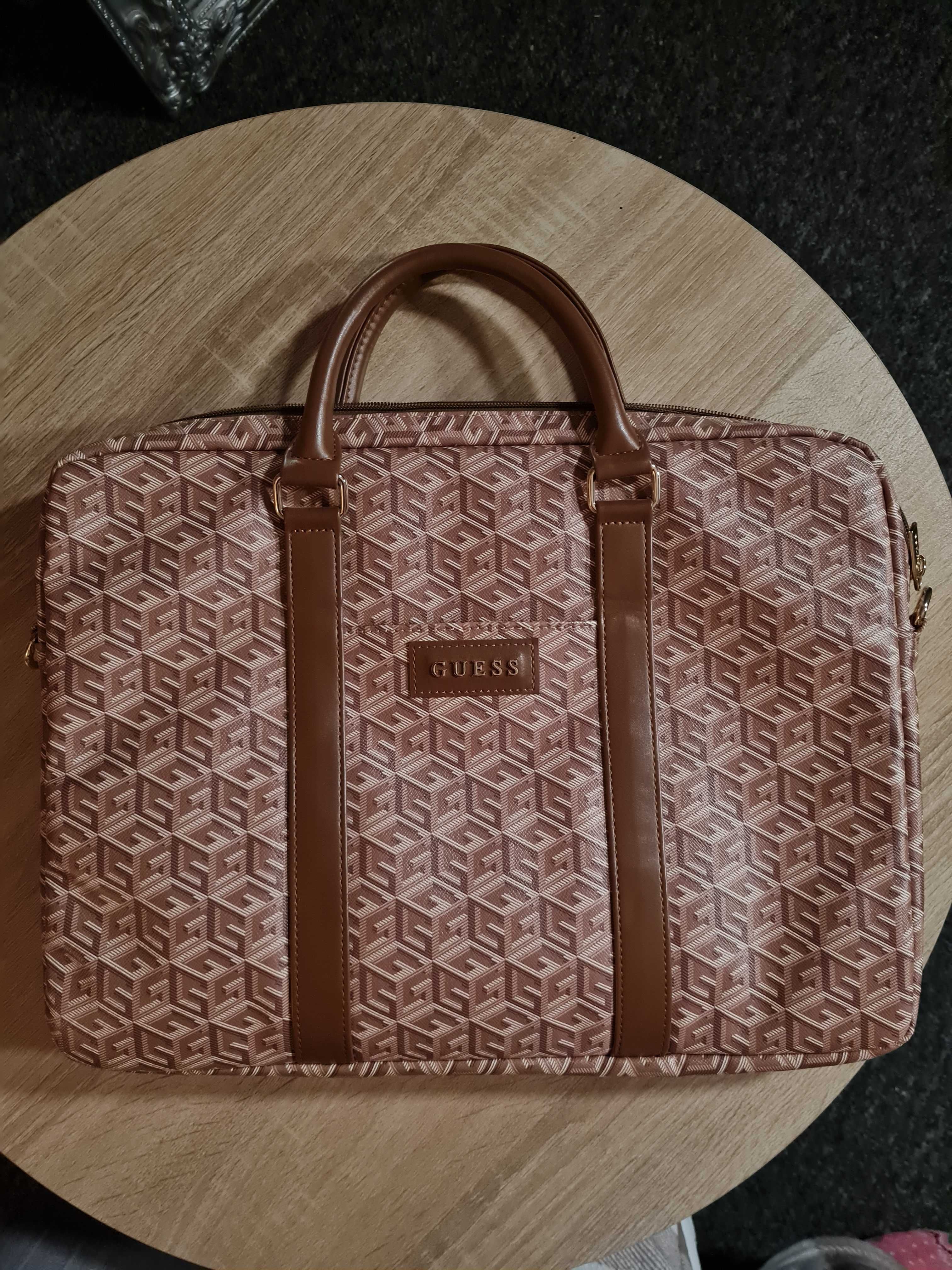 Torba na laptop marki Guess