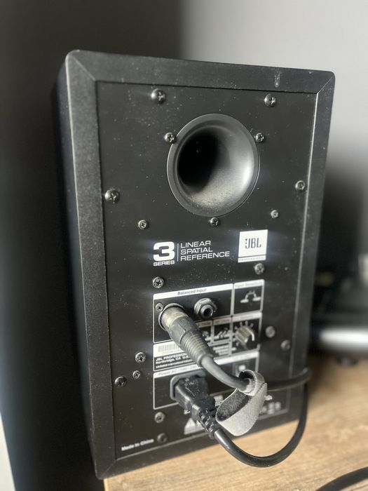 Monitory studyjne JBL LSR 305