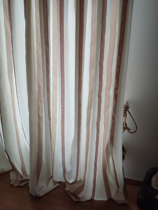 Cortinado + colcha + almofadas