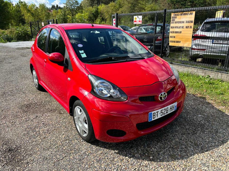 Toyota Aygo 1.0 Benzyna 4d 68km 2011r 92 tys km Navi Klima Elekt Warto