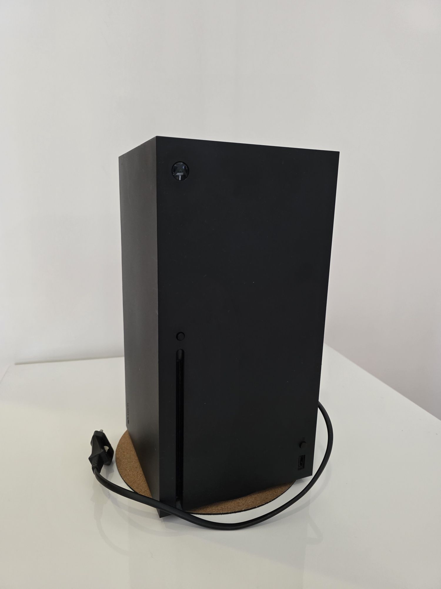 CONJUNTO Xbox serie x + 2 comandos