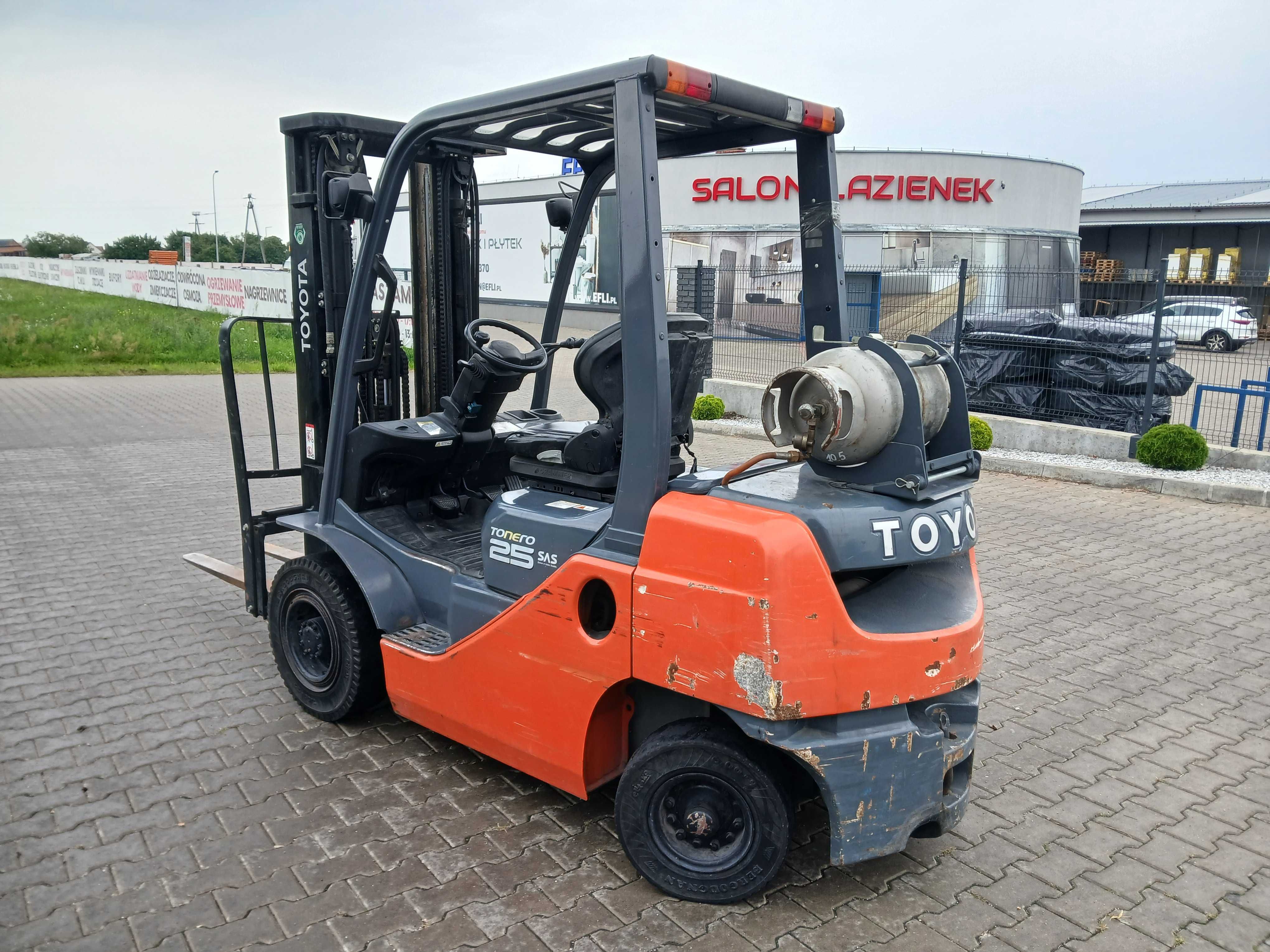 TOYOTA wózek widłowy