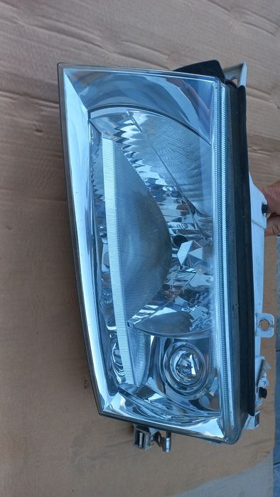 Skoda Octavia 1 lift 01- reflektor lampa lewy lewa przód eu