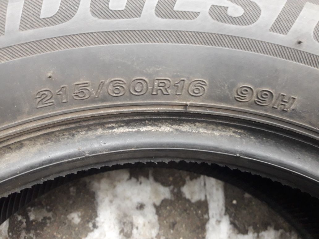 215/60R16 99H  BRIDGESTONE , pojedyńcza opona zimowa.