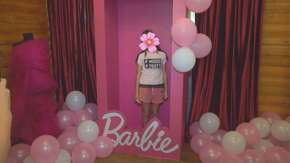 Коробка для вечірки в стилі Barbie