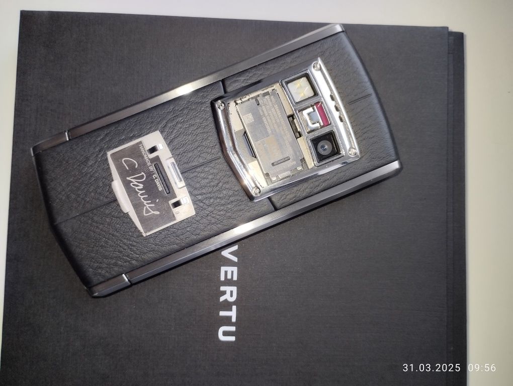 Продам телефон Vertu Ti