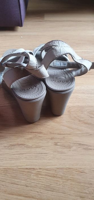 Босоніжки Crocs, розмір W 7