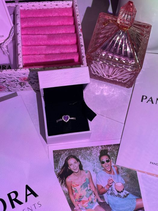 Pandora срібне кільце з рожевим серцем