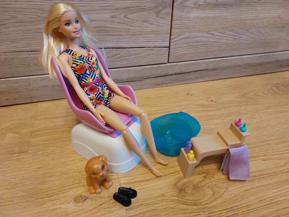 Lalka Barbie Mani-Pedi Spa Mattel
