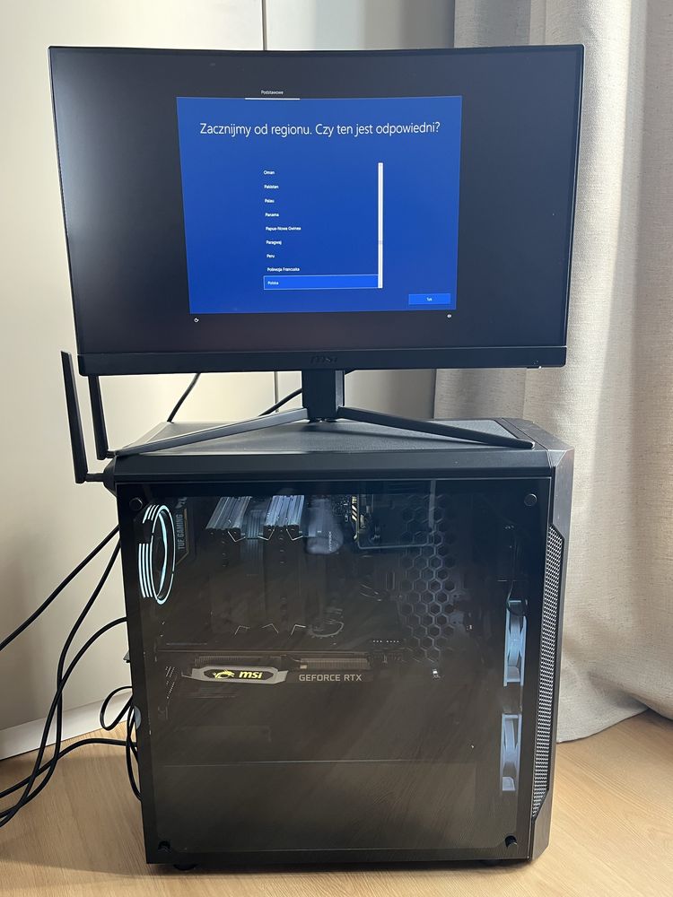 Komputer do gier RTX2070 i5-9600K z monitrem 24 cali