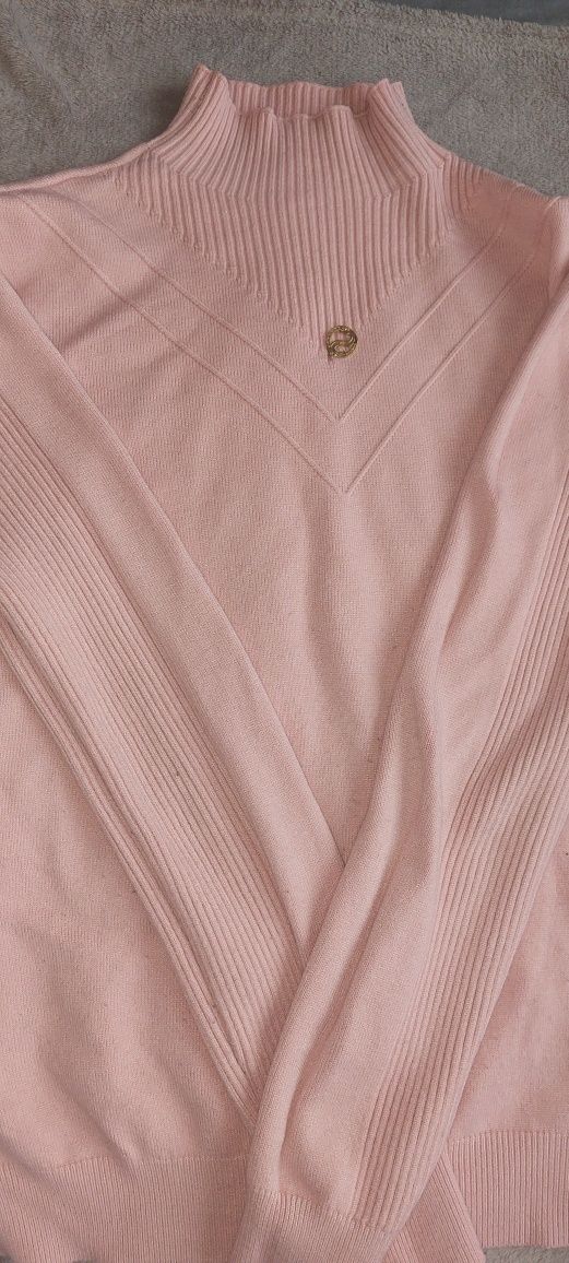 Sweter cienki różowy