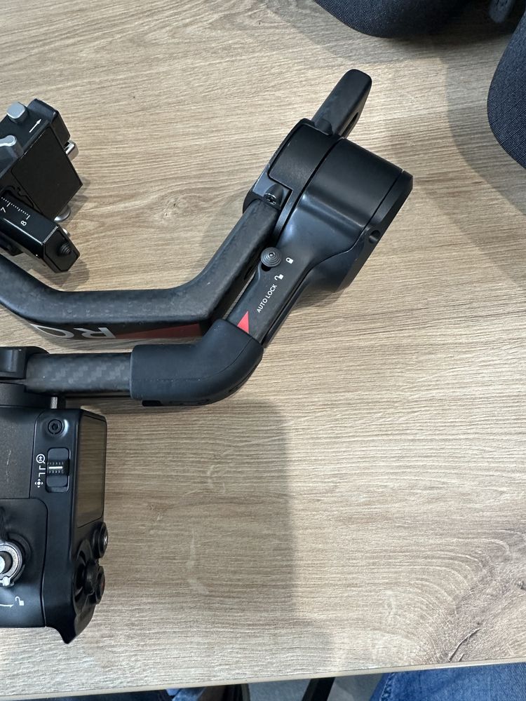 DJI RS 4 Pro Combo + Podwójny uchwyt