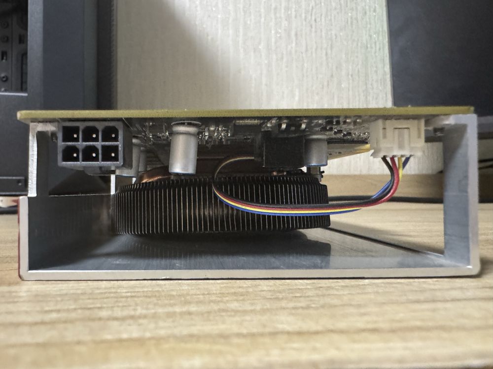 Видеокарта Radeon HD 7850 (XFX GHOST Edition)