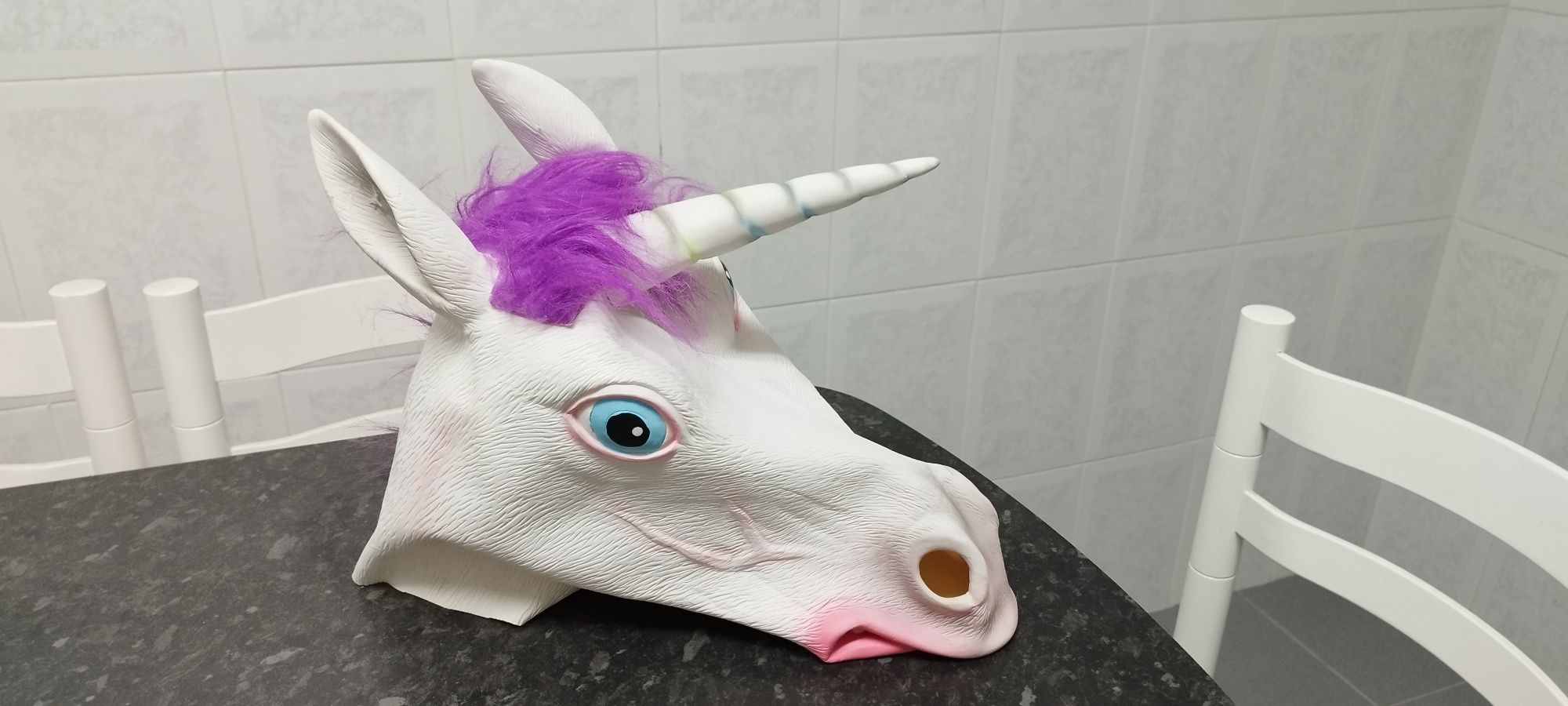 Mascara de unicórnio