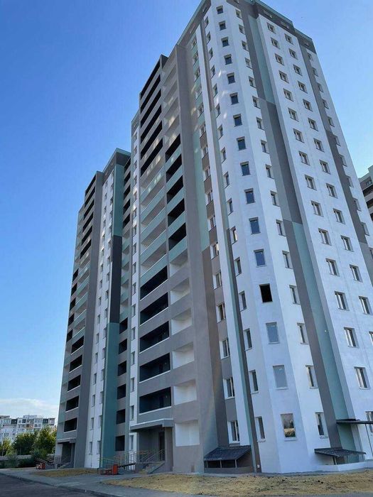 Продам 2-х к.кв. в зданій новобудові Левада-2 буд.5(Заливна б.10)