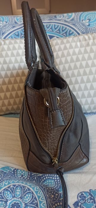 Mala da marca Sisley em ótimo estado